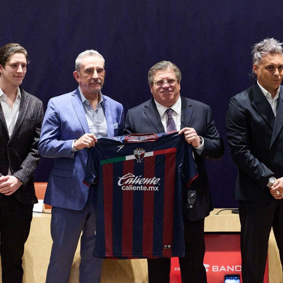 Miguel Herrera en su presentación como entrenador del Atlante